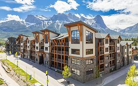 Spring Creek Luxury King One Bedroom At White Spruce Lodge