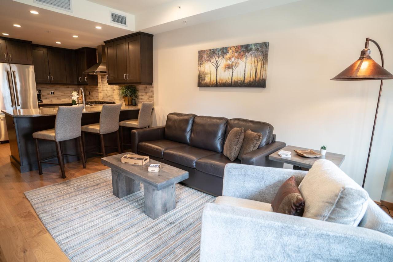 Spring Creek Luxury King One Bedroom At White Spruce Lodge Canmore Exterior photo