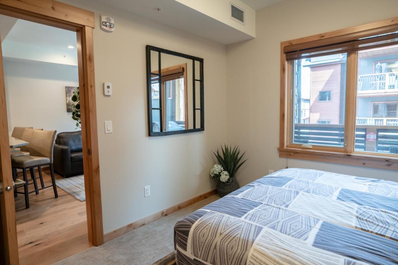Spring Creek Luxury King One Bedroom At White Spruce Lodge Canmore Exterior photo